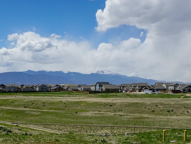 Building Photo - Discover your new home in this beautifully...
