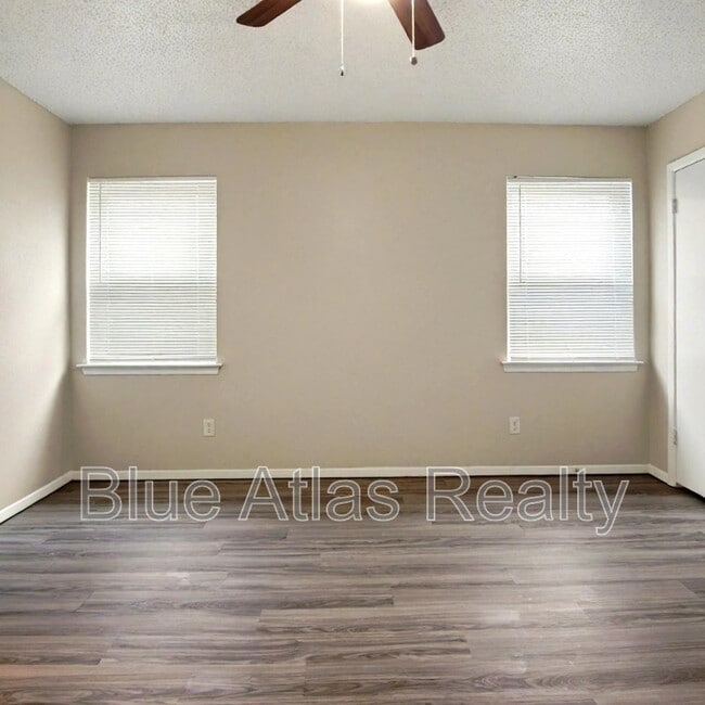 Building Photo - 6537 Meadowview Ln