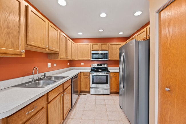 Building Photo - 2774 Borkshire Ln