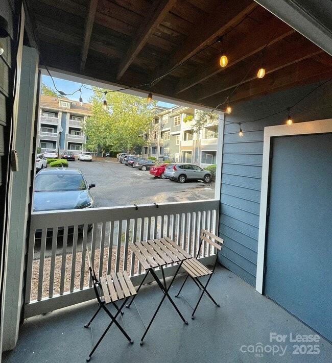 Building Photo - 525 Olmsted Park Pl