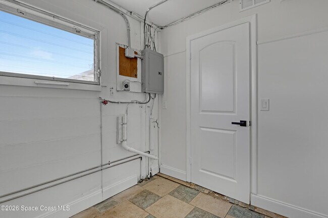 Building Photo - 1841 Baylor Ct