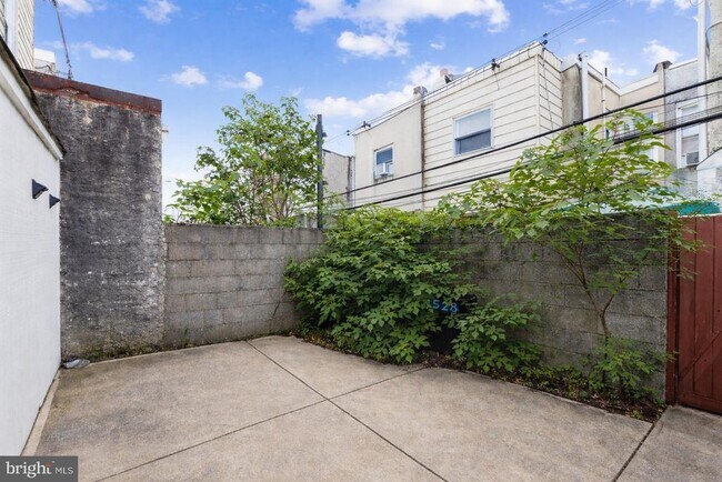 Building Photo - 1528 S 29th St