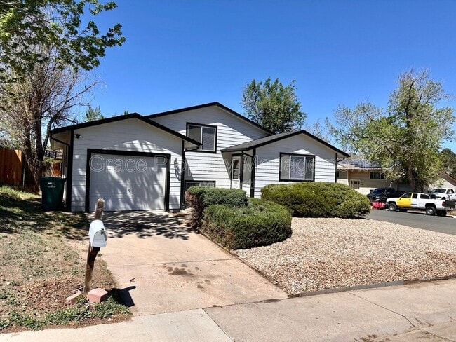 Building Photo - 2241 Dawson Cir