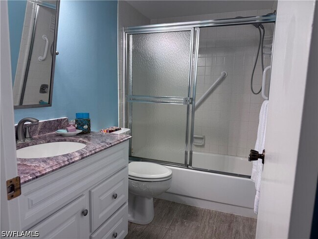 Building Photo - 4912 Tamiami Trl E