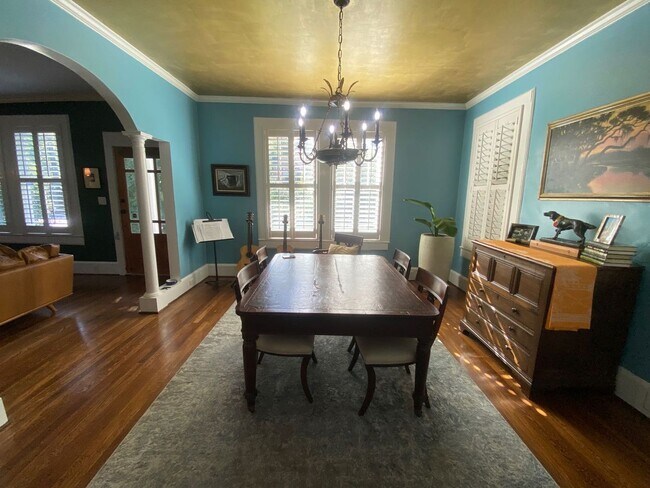 Building Photo - 2225 Blossom St