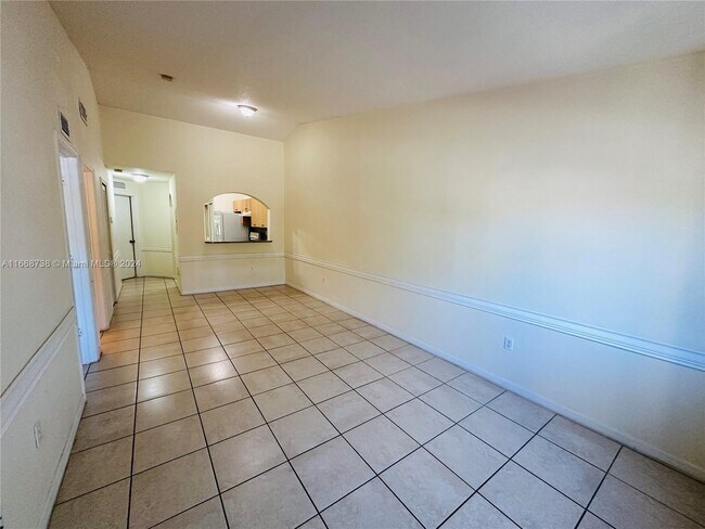 Building Photo - 1320 SE 31st Ct