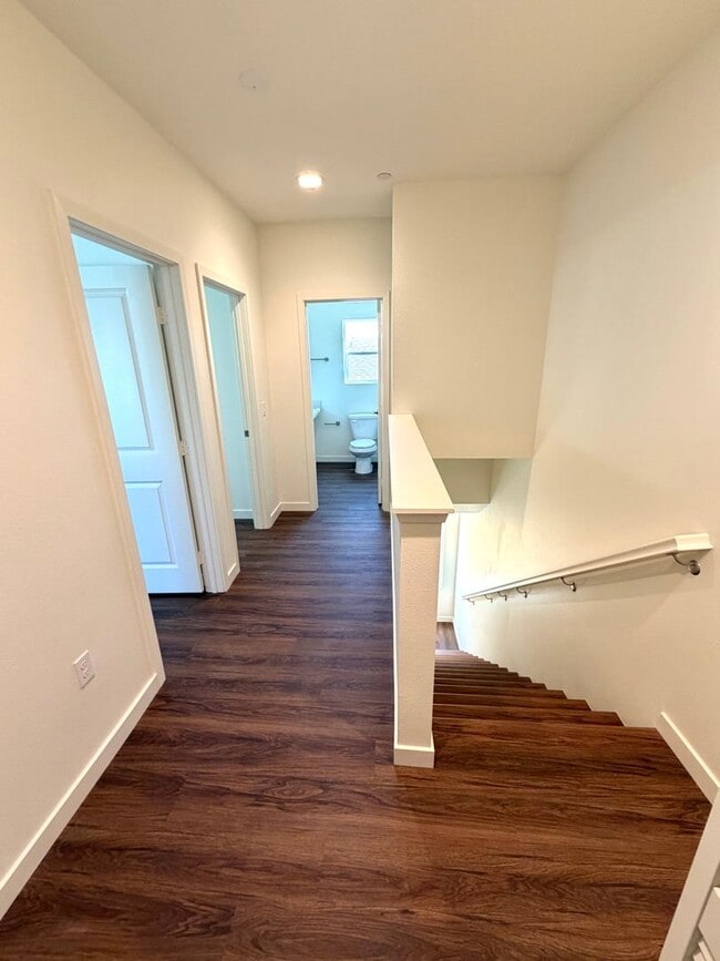 Building Photo - Brand New 2 Bedroom 1 1/2 Bath Townhouse!!!  Move in Special!! $1000 off 1st Month's Rent!!