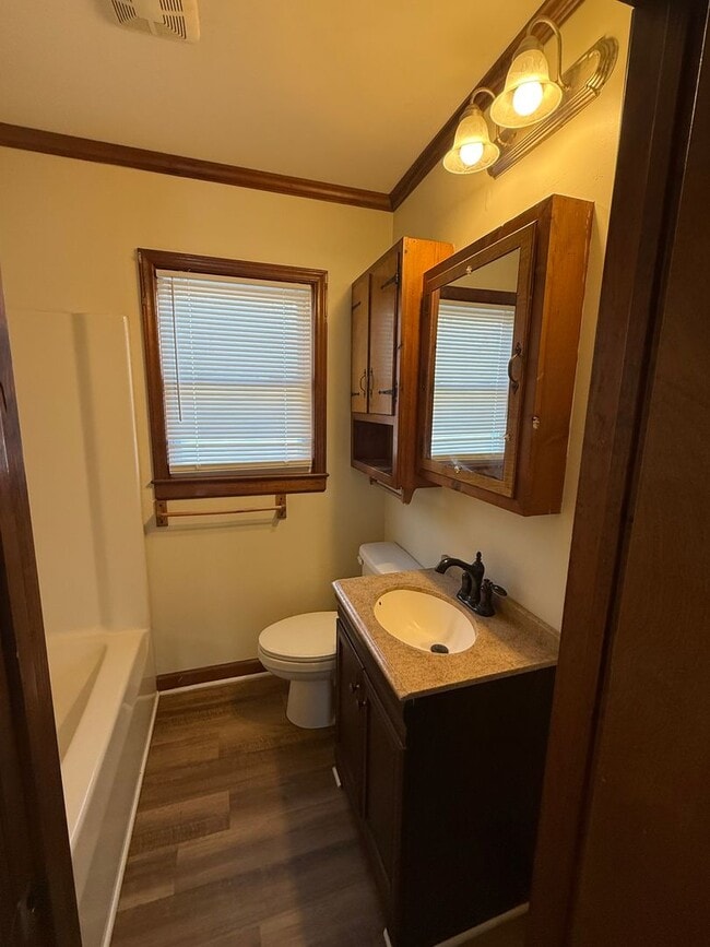 Building Photo - Two-Three bedroom, 1 bath house in Graham