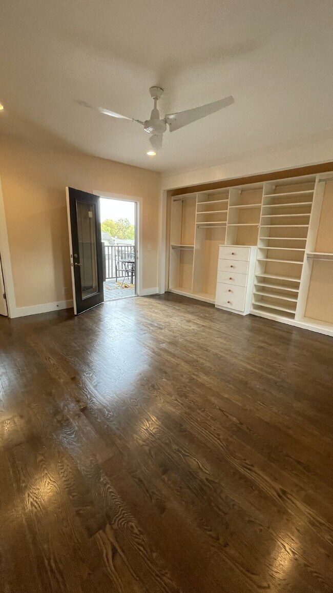 Building Photo - Luxury Brownstone in the heart of 12 South
