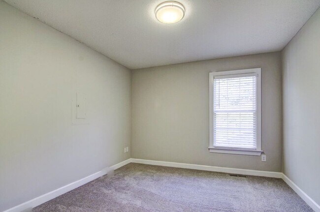 Building Photo - 103 Tarpley Way