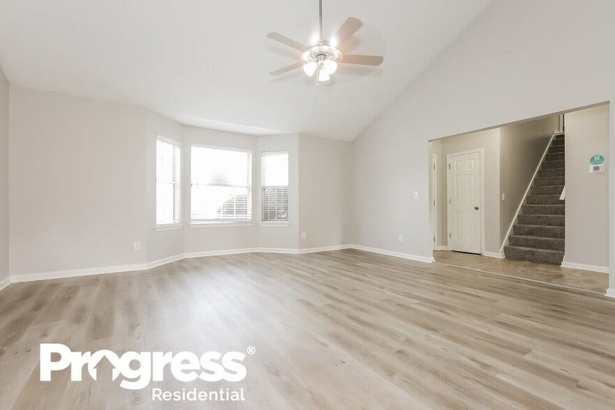 Building Photo - 5548 Glen Ridge Bend