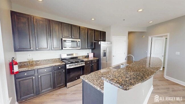 Building Photo - 6403 Fernandez Ct