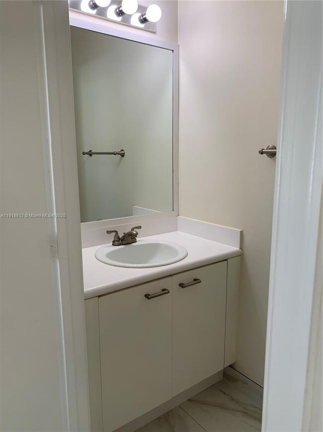 Building Photo - 2165 Pasa Verde Ln