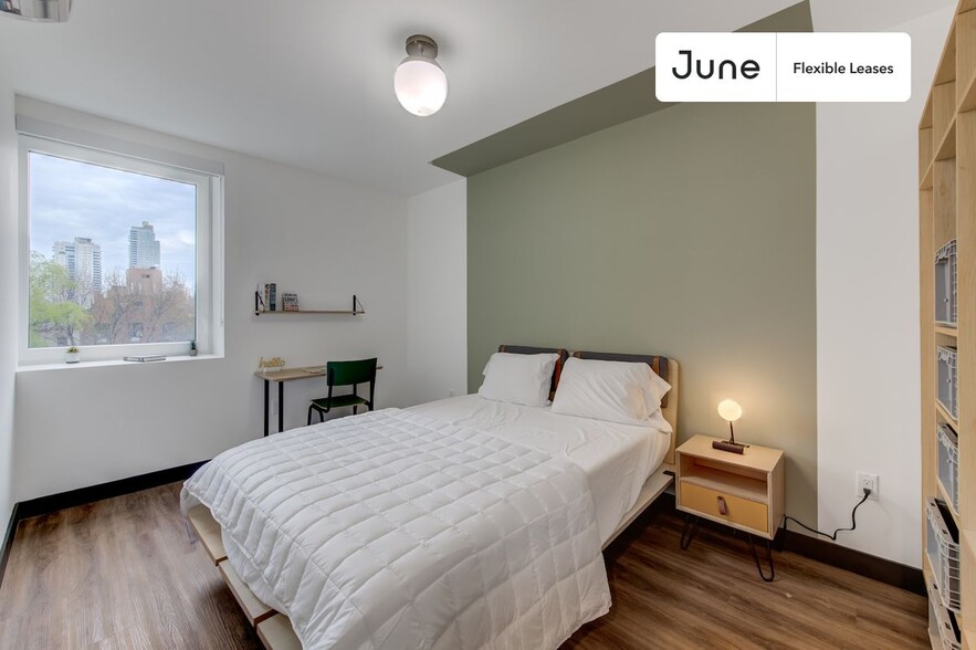 Building Photo - Absolutely Private ROOM in Williamsburg