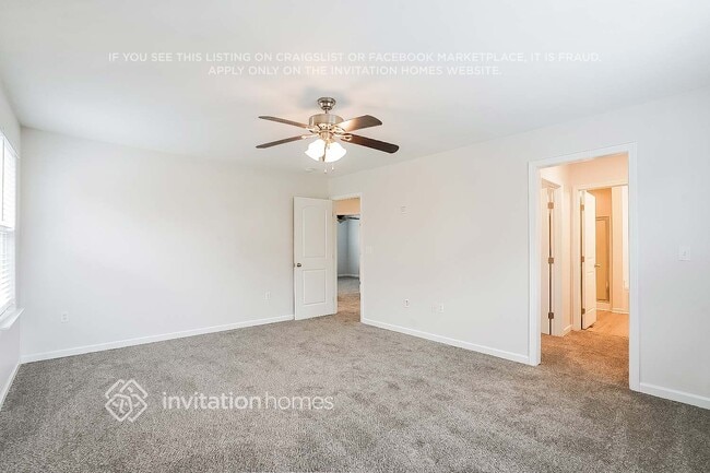 Building Photo - 2223 Dale View Dr