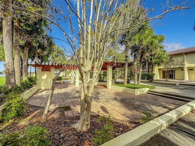 Building Photo - 10288 Turkey Lake Rd