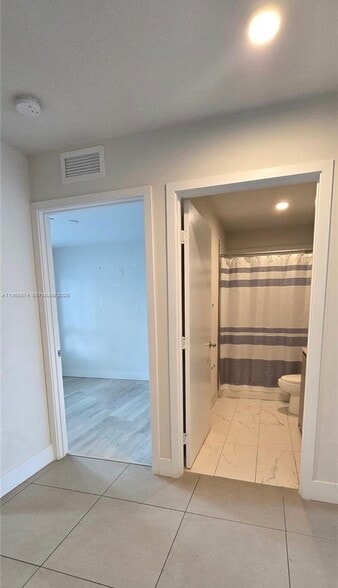 Building Photo - 2535 NE 193rd St