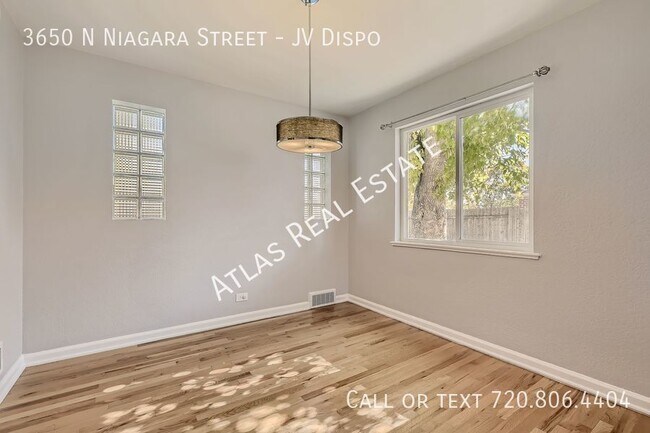 Building Photo - Desirable 4 bed /2 bath home in the middle...