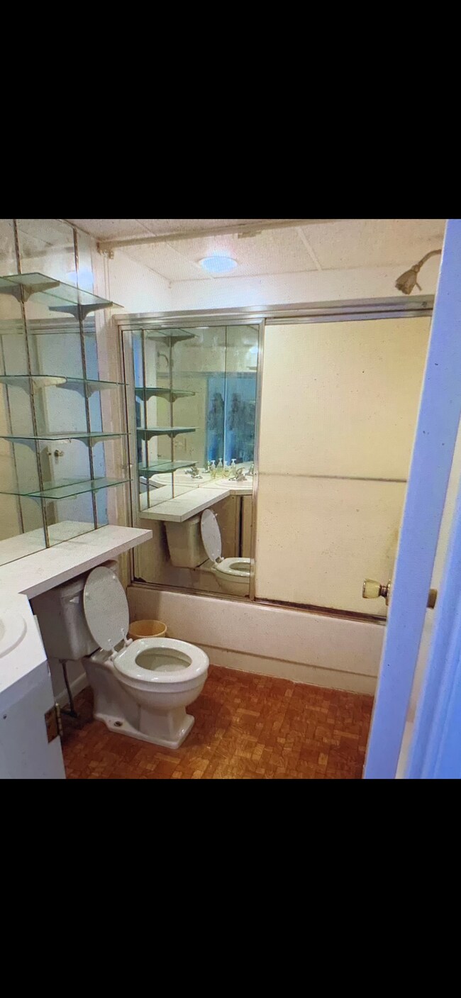 Building Photo - 3421 W Chester Pike