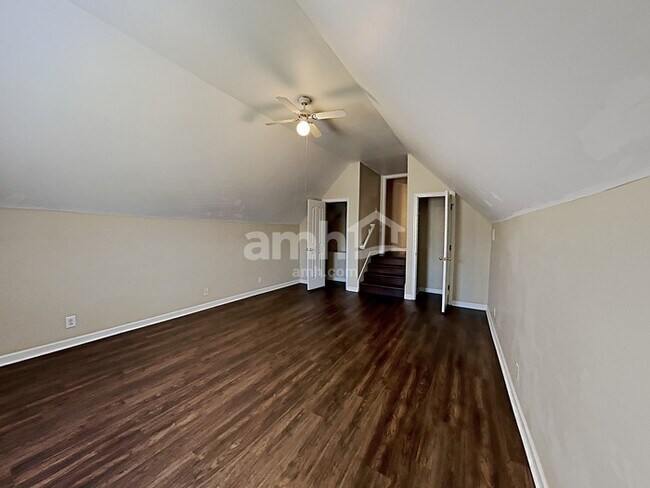 Building Photo - 3129 Jenkins Dr
