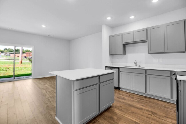 Building Photo - 719 Ashbrook Dr
