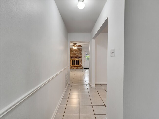 Building Photo - 15443 W Willowwind Cir