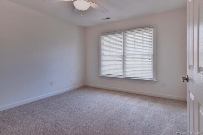 Building Photo - 104 Chanticleer Ct