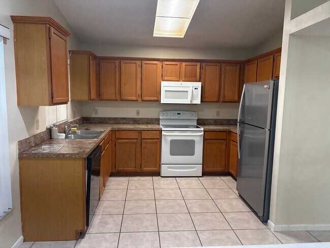 Building Photo - 2861 Falling Tree Cir