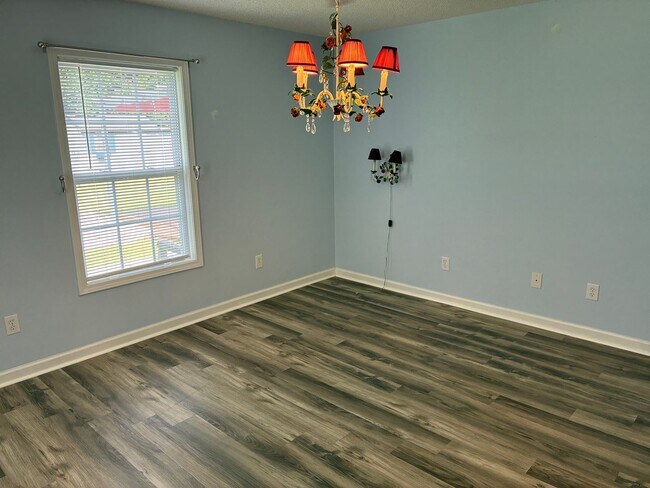 Building Photo - 3 Bedroom 2 Bath Home in Carolina Shores