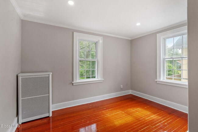 Building Photo - 1123 Ardsley Rd