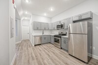 Building Photo - 1156 S 52nd St