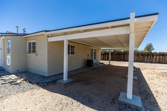 Building Photo - Short Term Furnished Rental!