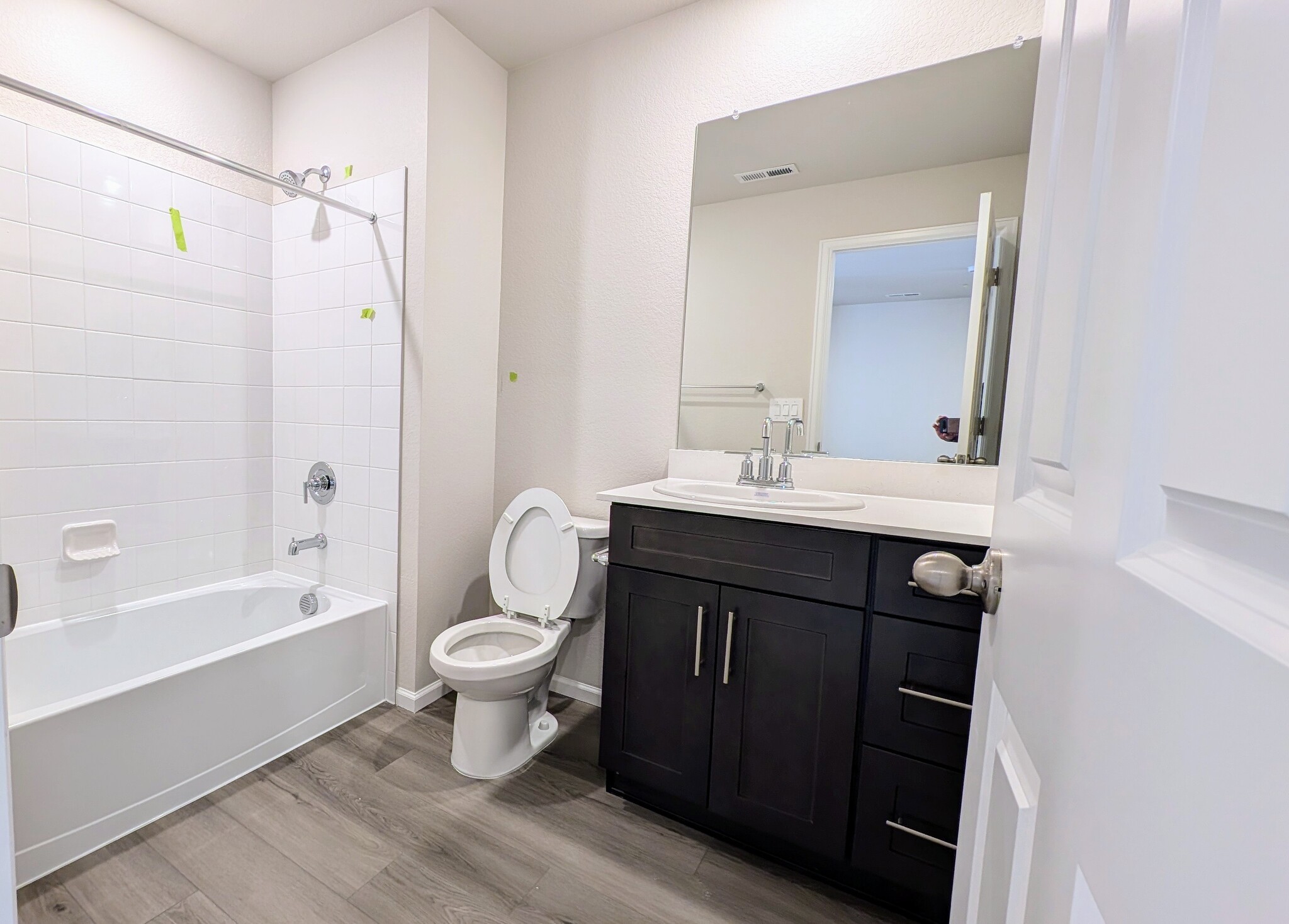 Upper Level Common Bathroom - 6569 N Malaya St