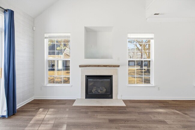 Building Photo - 2021 Livingston St