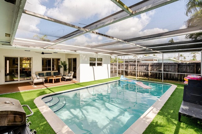 Building Photo - 3672 NW 17th Terrace