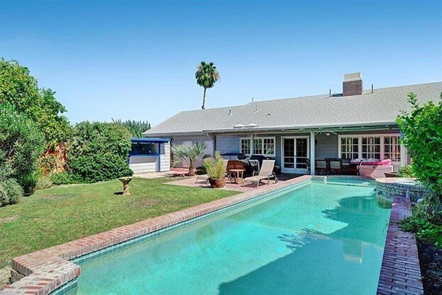 Primary Photo - 37795 Cathedral Canyon Dr