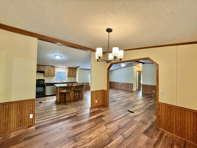 Building Photo - 229 Bateman Ln