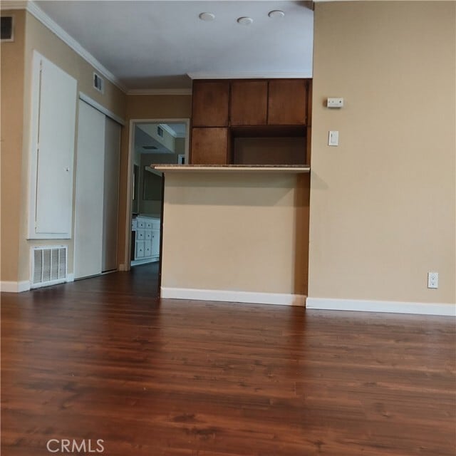 Building Photo - 400 N Acacia Ave