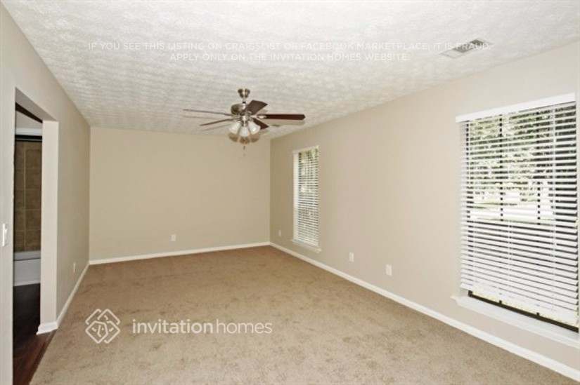 Building Photo - 2399 Stonebridge Ln