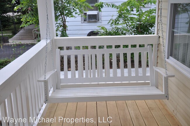 Building Photo - 4 br, 2 bath House - 721 Golfview Drive