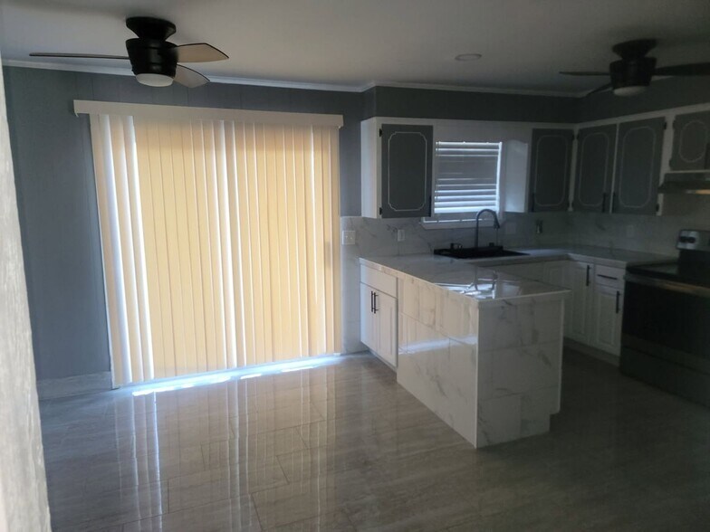 Building Photo - 1115 Ray Rd