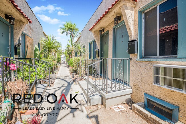 Building Photo - 4730 St Charles Pl