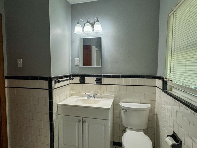 Building Photo - 2501 Atlantic St