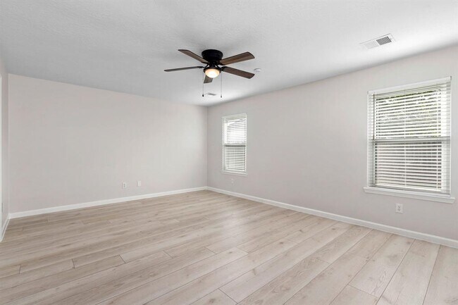 Building Photo - 1204 Gerona Blvd