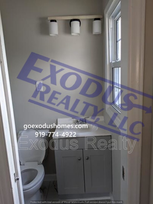 Building Photo - 5812 Shenandoah Dr