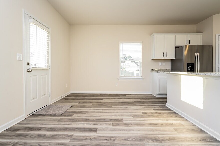 Building Photo - 284 Limestone Cir