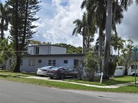 Building Photo - 250 SE Park St