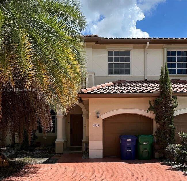 Primary Photo - 4959 SW 135th Way