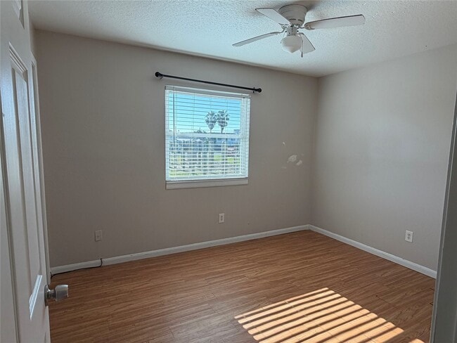 Building Photo - 6723 Heards Ln