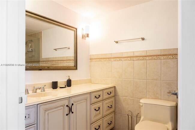 Building Photo - 5555 Collins Ave